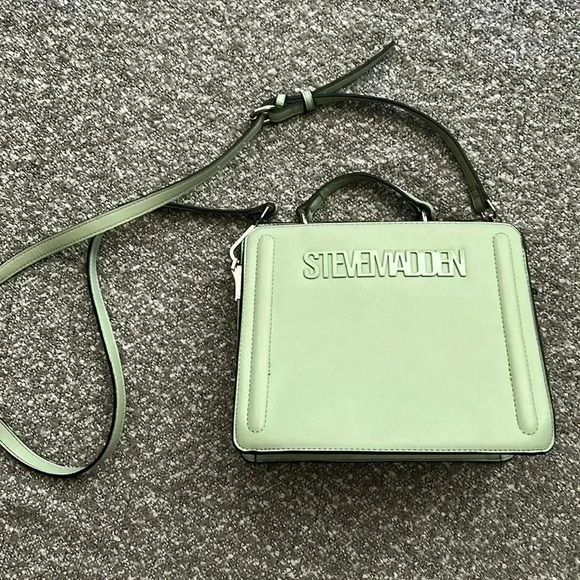 Steve Madden Handbags - Steve  Madden crossbody purse